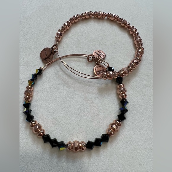 Set of two rose gold Alex & Ani bracelets - Picture 2 of 3